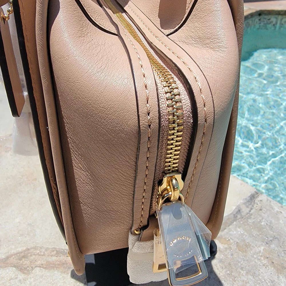 NWOT Coach Leather Dreamer In The Color Beachwood With Inter-changeable Strap - Picture 6 of 16